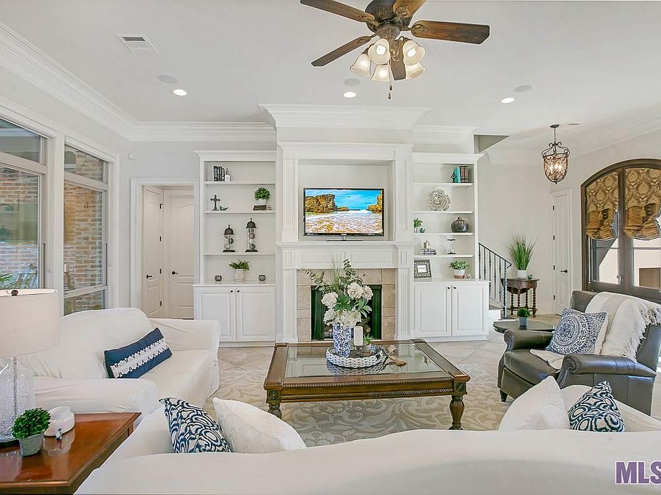 1st image of 36223 Lasalle Pointe Dr