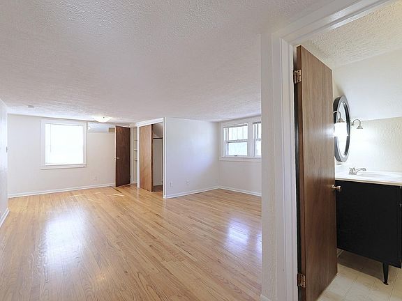 2nd image of 3415 Randolph St #3