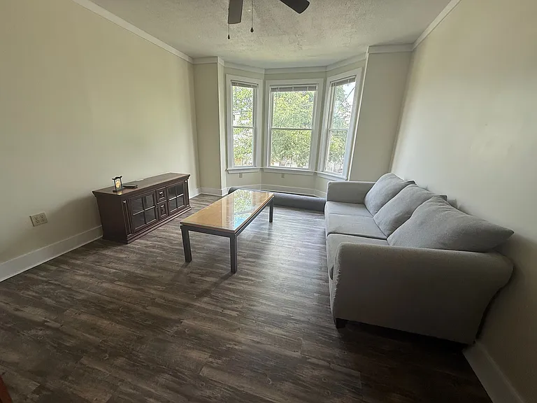 215 Prospect St — Photo 7