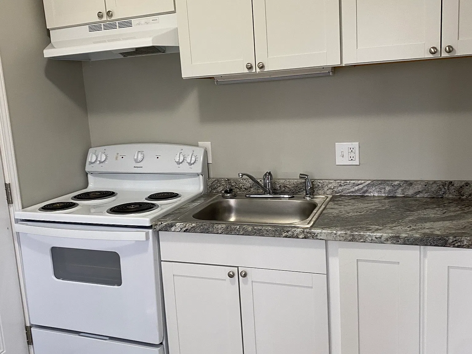 Studio, 450 sqft, $750 — Photo 1