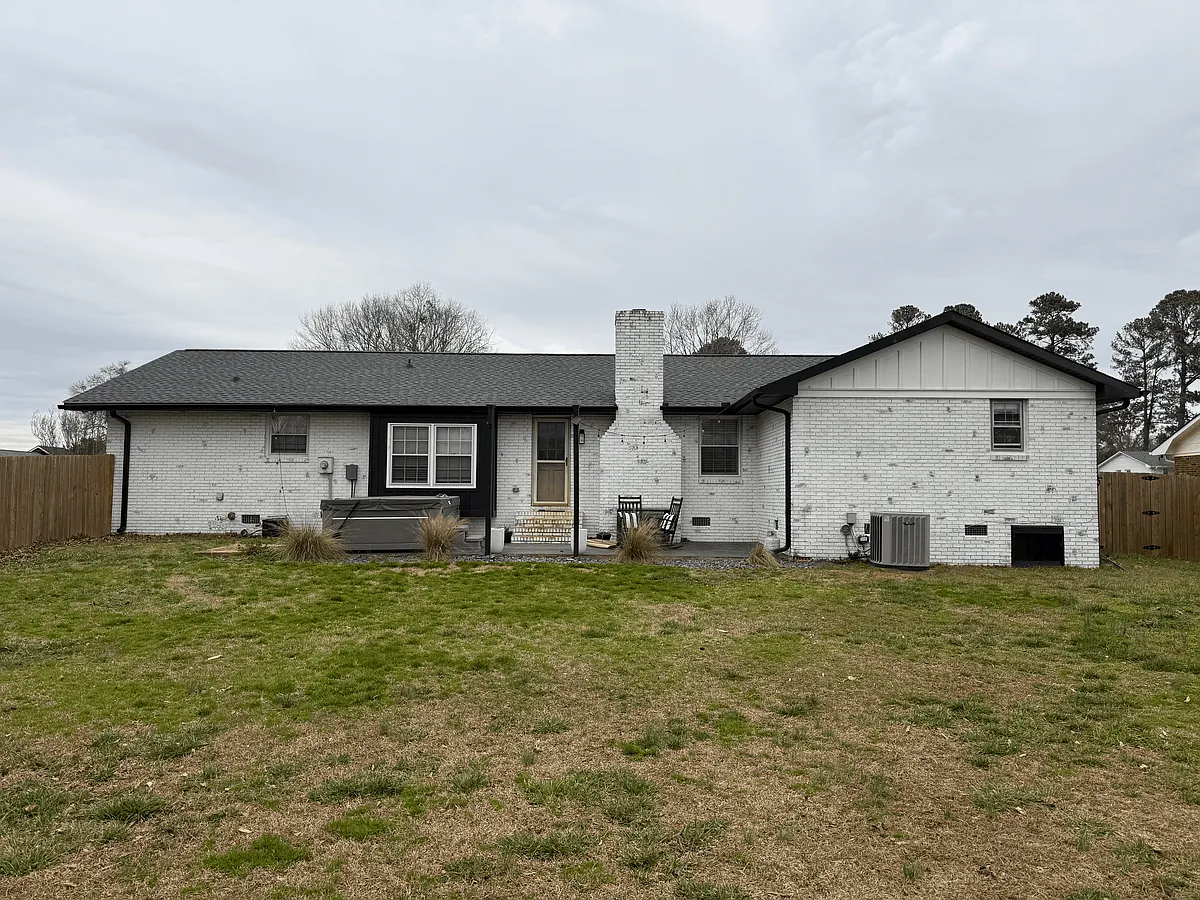 Building Photo - 115 Shoally Park Dr