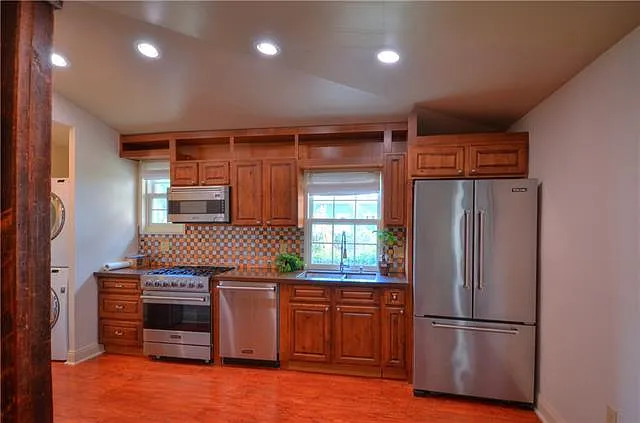 919 Jackson Ave #C — Photo 5
