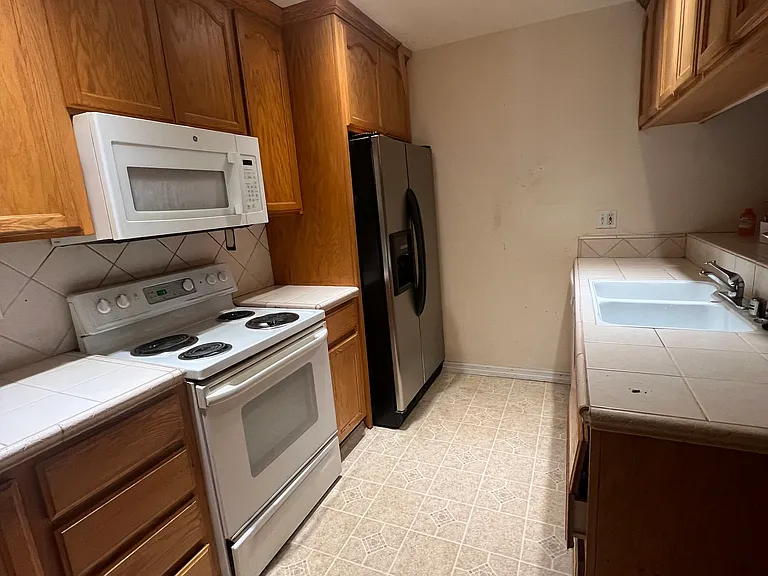 5578 Spinnaker Dr #1 — Photo 7