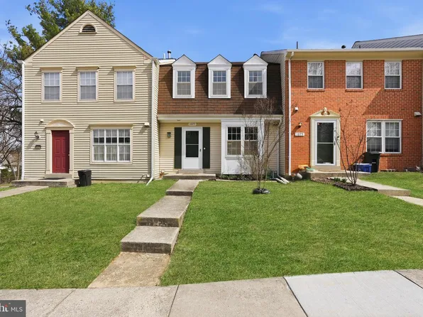 1077 Copperstone Ct, Rockville, MD 20852