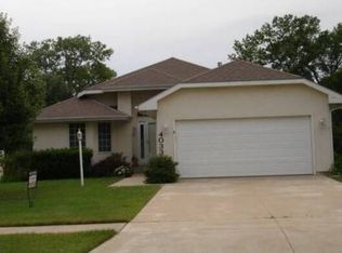 4033 SW Stonybrook Dr, Topeka, KS 66610