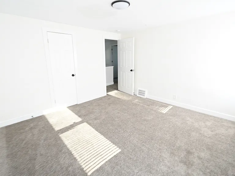 15829 Minock St — Photo 27