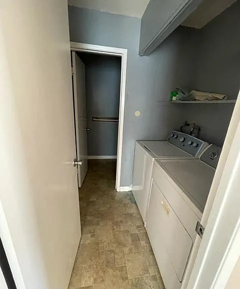 4338 Planet Cir — Photo 3