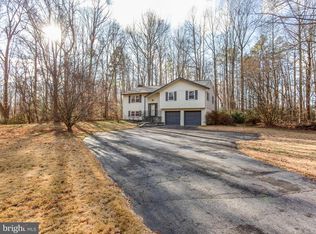 3890 Sunrise Dr, Huntingtown, MD 20639