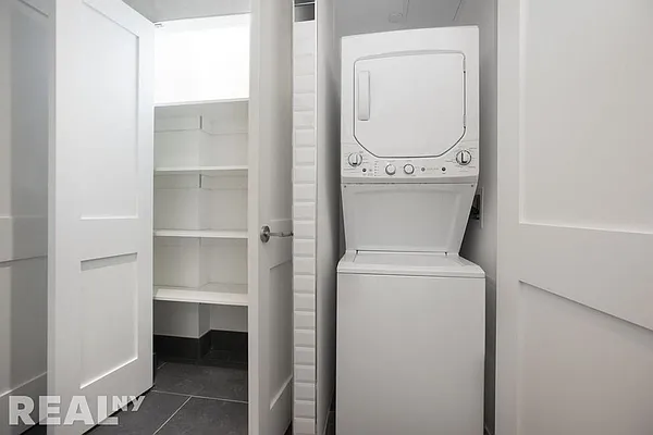 Rented by REAL New York | media 21