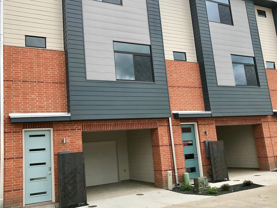 1st image of 1606 N Hackberry Unit 202