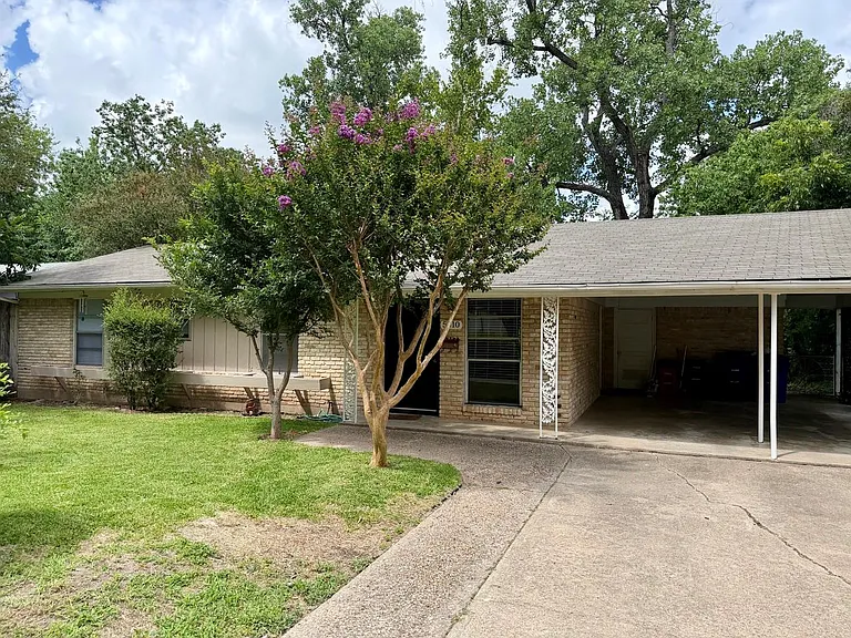 5510 Delwood Dr — Photo 1