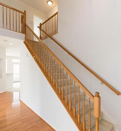 2nd image of 1052 Riverdale Cir