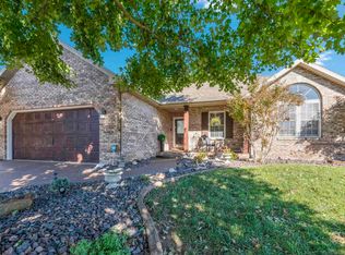 9722 Rabbit Run Dr, Newburgh, IN 47630