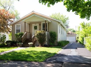 929 Woodlawn Ave, Des Plaines, IL