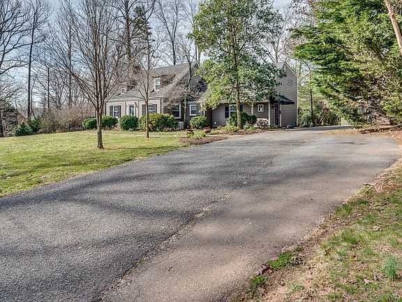 5th image of 3701 Manton Dr
