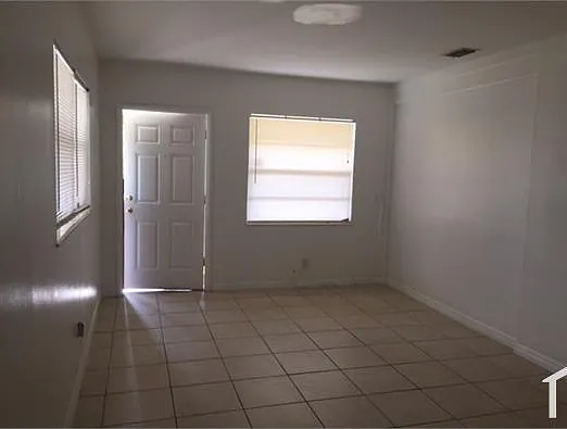 3 bed, 1197 sqft, $2,200 — Photo 3