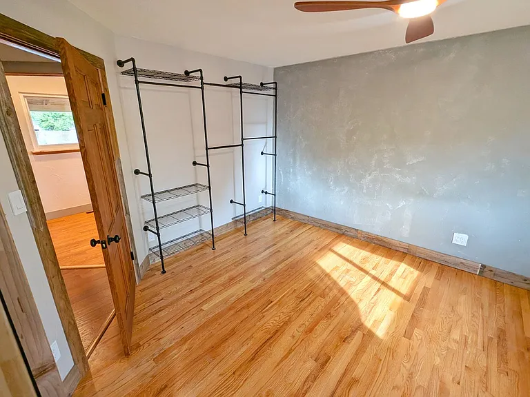 2404 Monterey Rd — Photo 21