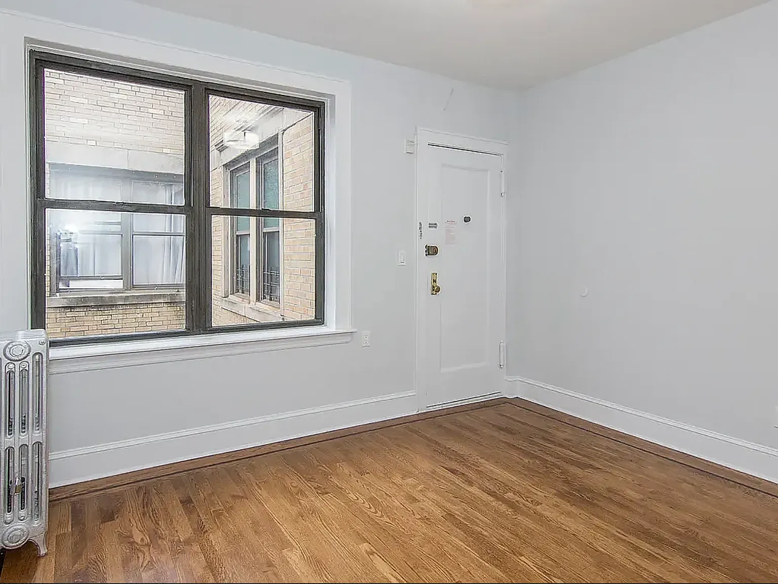 21-62 Crescent Street — Photo 4