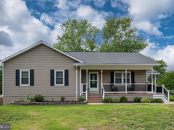 4th image of 11414 Warner Dr