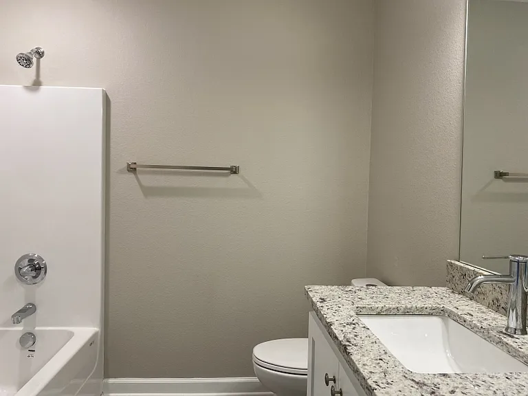 2412 Loop Acres Rd — Photo 7