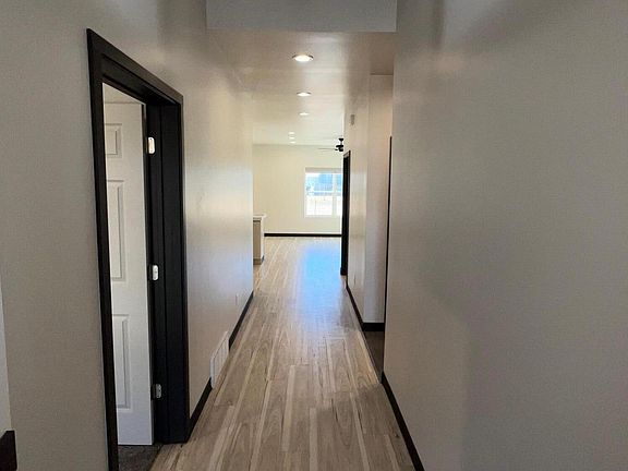 2nd image of 160 S 200 W