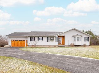 3283 Smith Rd, Canandaigua, NY 14424