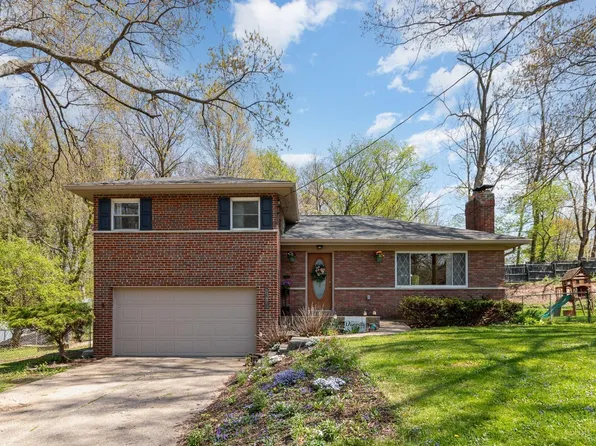 1538 Robinway Dr, Cincinnati, OH 45230