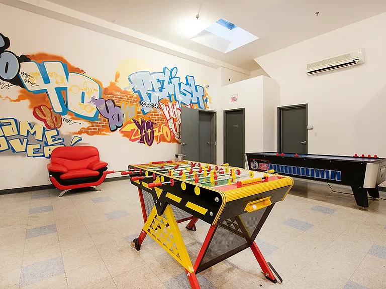 94 Meserole St #1A — Photo 11