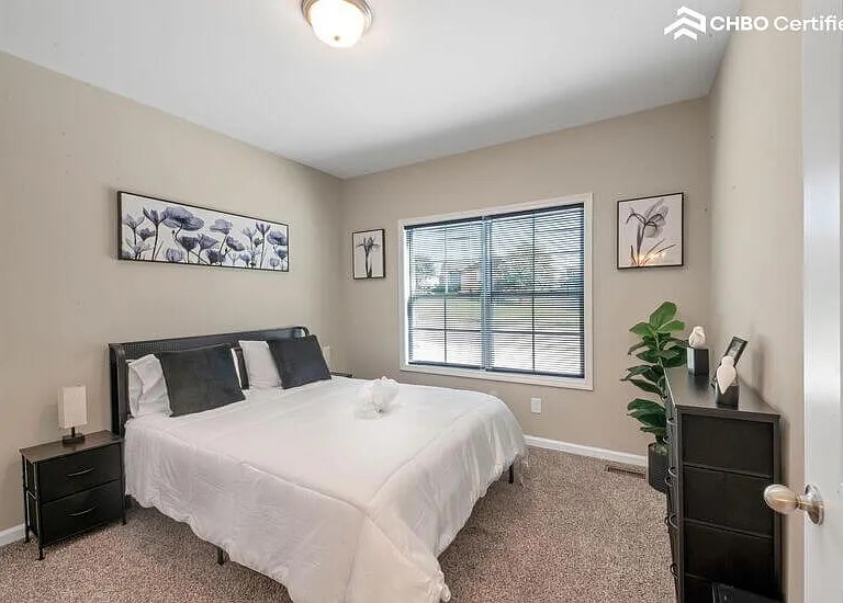 616 Lafayette Rd — Photo 12