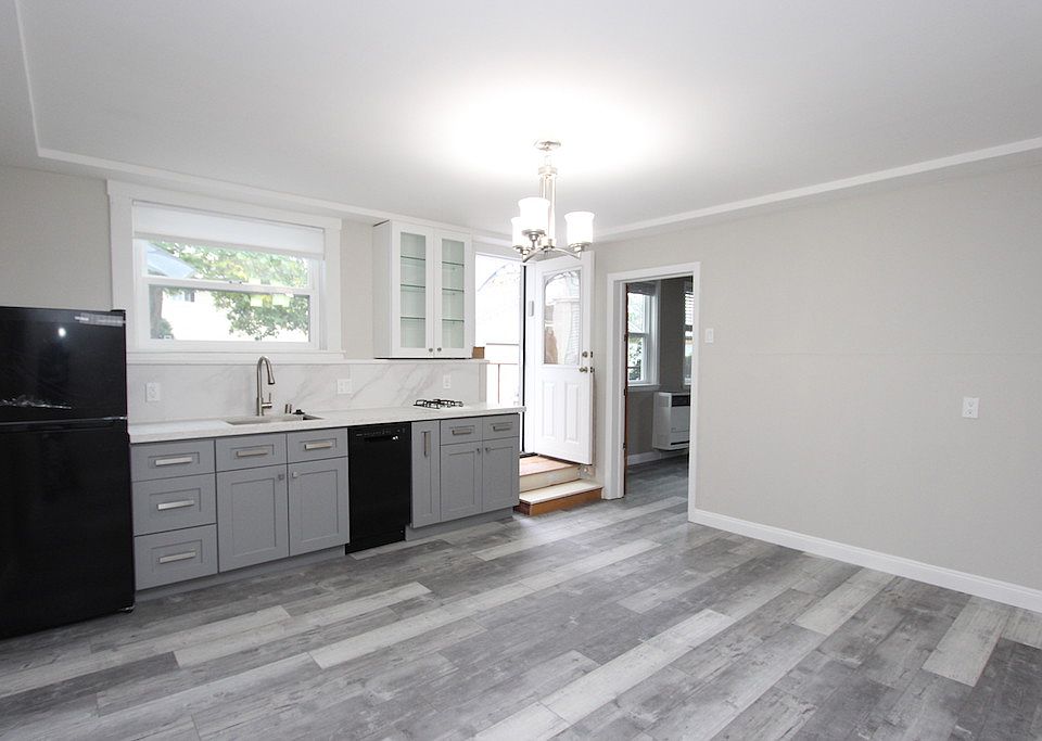 1st image of 257 Acacia Ave #A