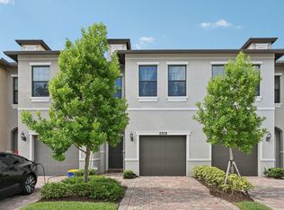 2808 Troubadour St, Palm Springs, FL 33406