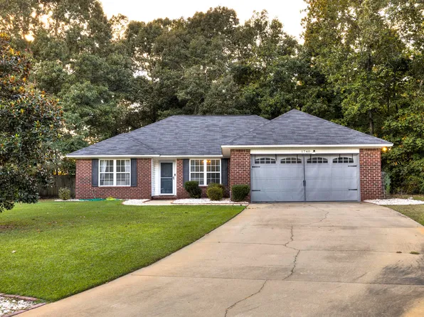 1740 Pyracantha Rd, Sumter, SC 29154