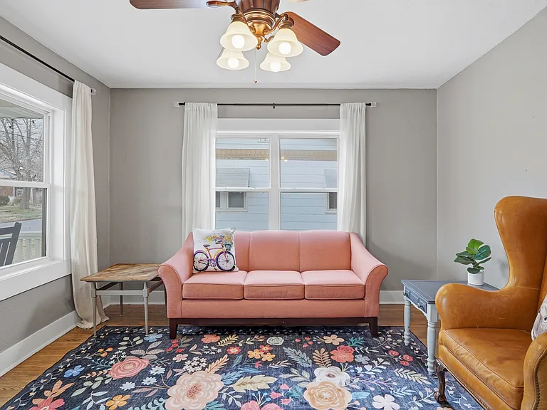 114 Aldeah Ave — Photo 4