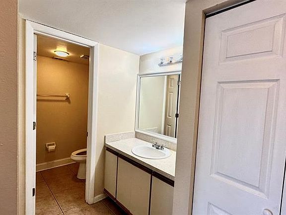4th image of 1556 SE Royal Green Cir #101