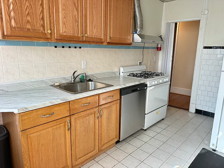 3 Linden St #B — Photo 6