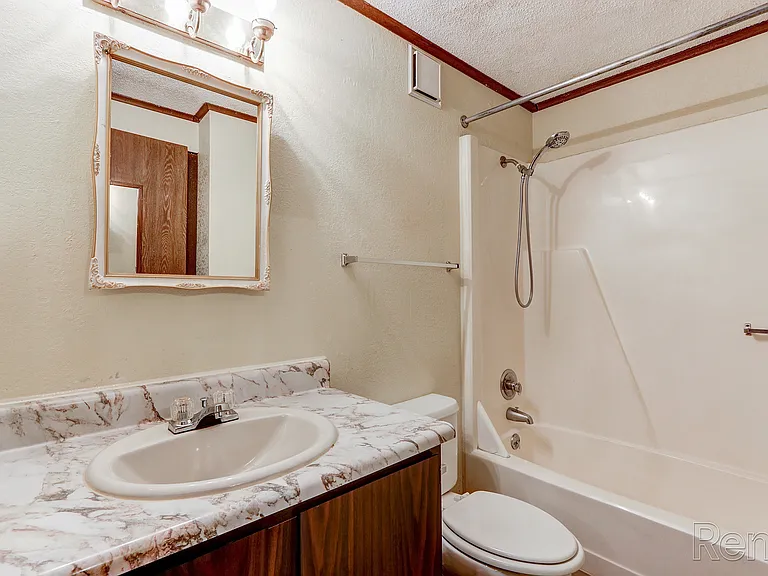Newberry Woods Apartments — Photo 7