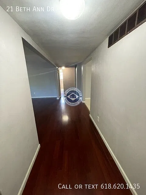 2 bed, 960 sqft, $925 — Photo 2