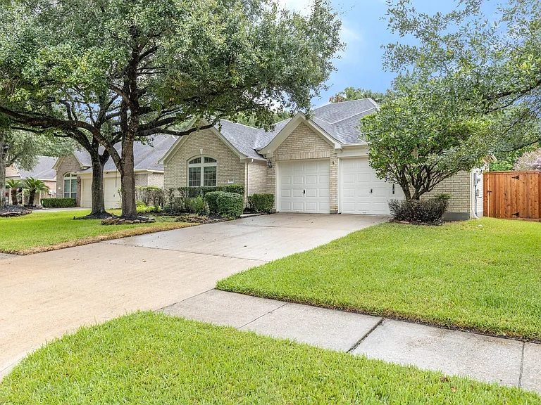 14718 Arbor Trace Ln — Photo 2