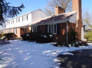 2 Windy Ln, Beaver Falls, PA 15010