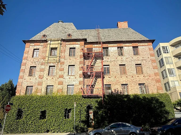 Chateau Duval — Photo 21