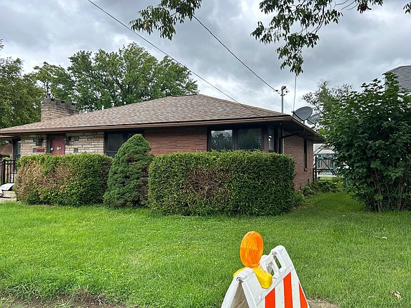 2nd image of 3400 Oakwood Ave