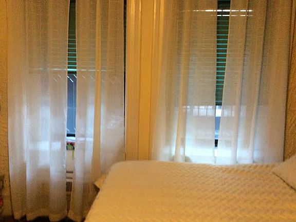 3rd image of 57 W 82nd St APT 1