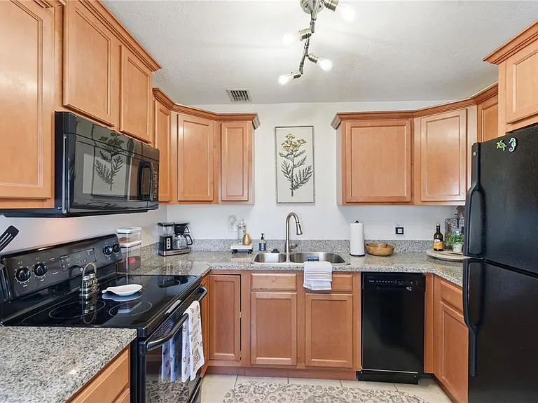 5162 Salmon Dr SE #C — Photo 5