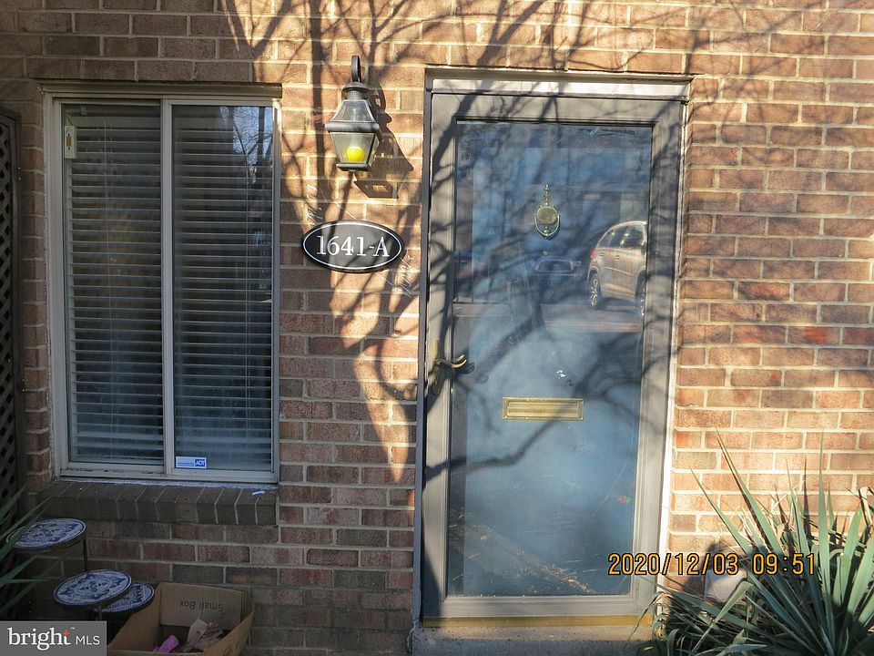 1st image of 1641 S Hayes St #1