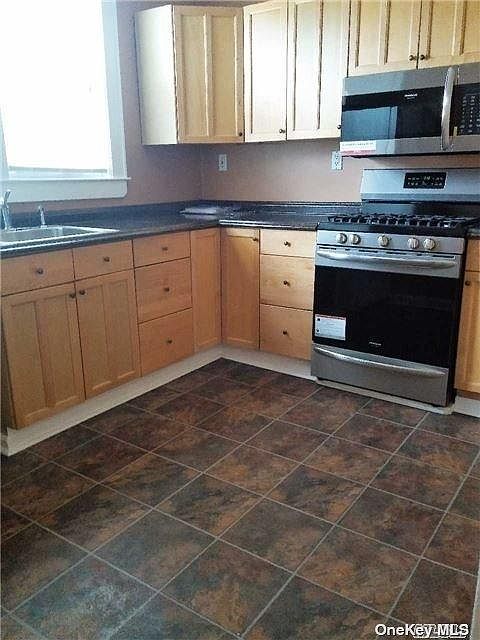 1st image of 64 Smith St #2B