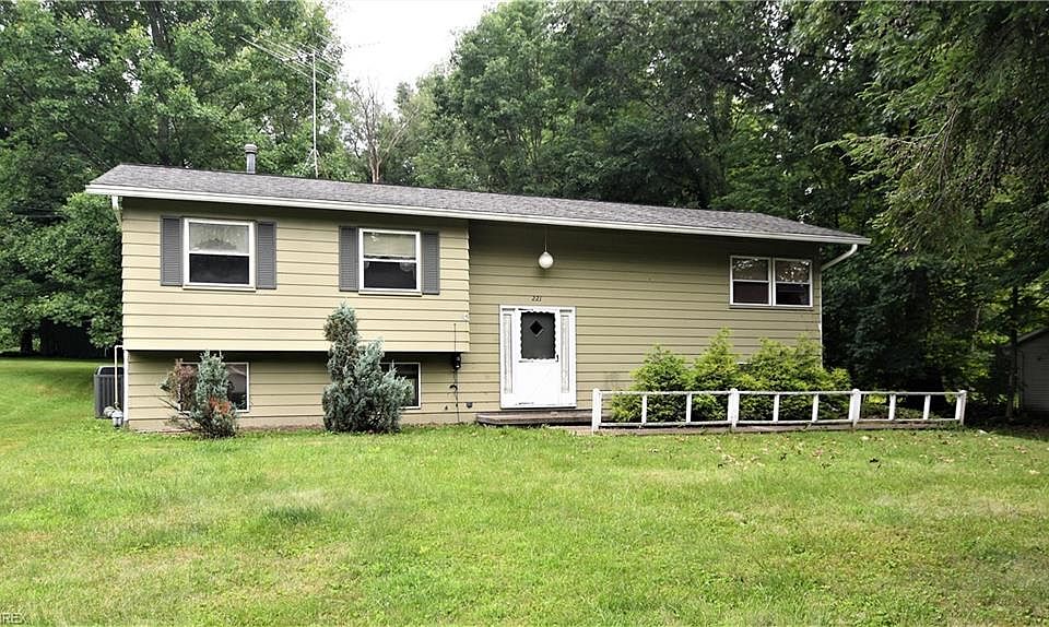 1st image of 221 Northmoreland Ave