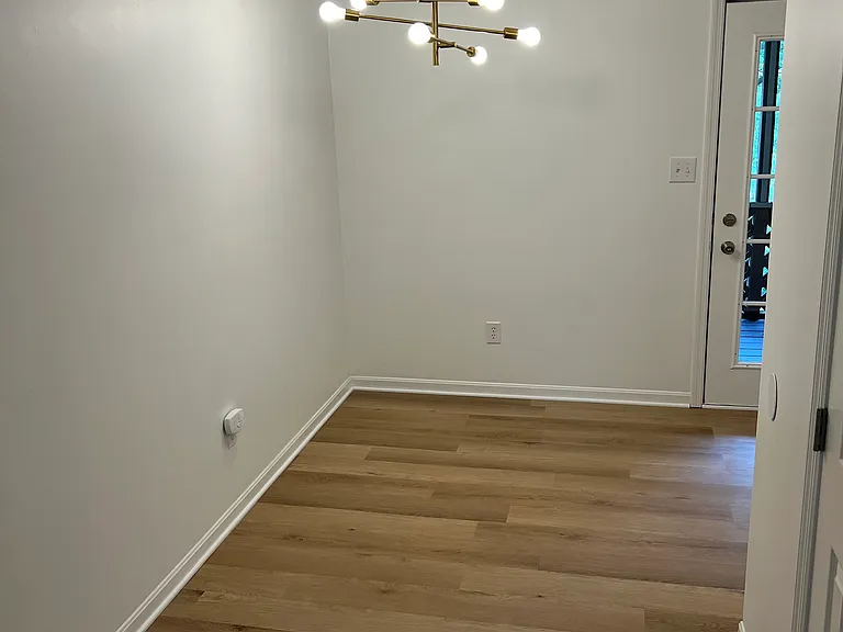 429 Westwood Dr #4 — Photo 6