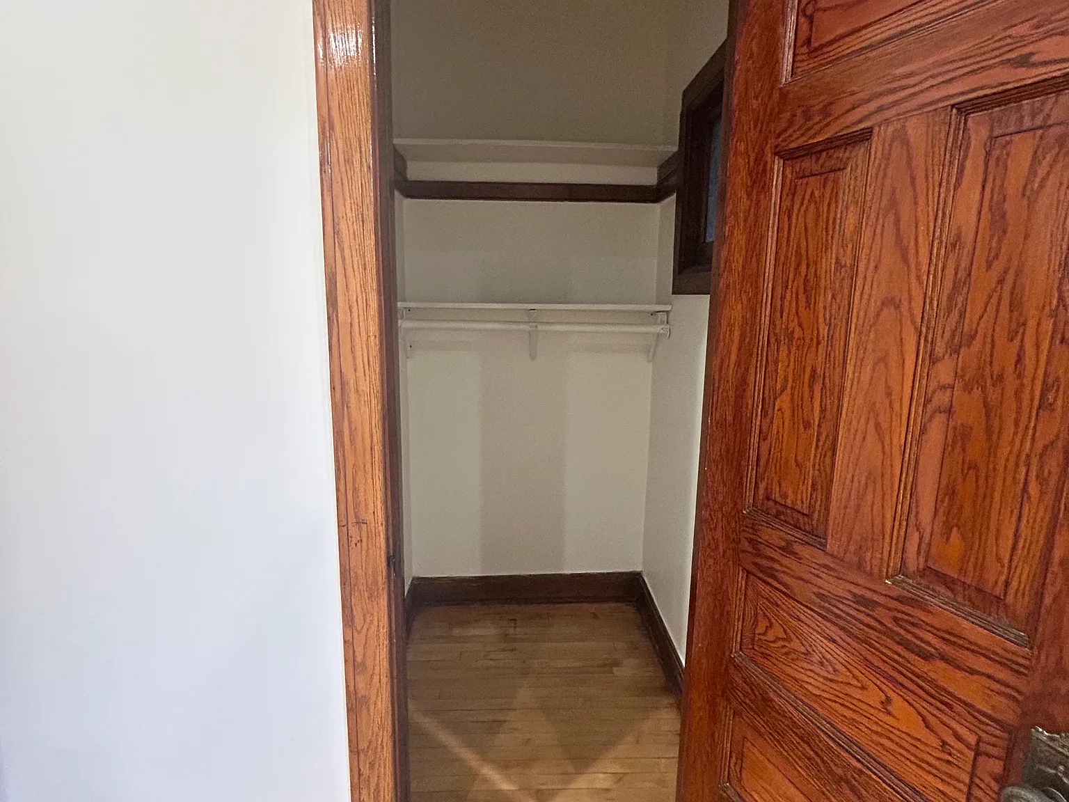 3 bed, 1200 sqft, $1,900 — Photo 4