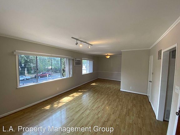2nd image of 5748 Hazeltine Ave APT 4