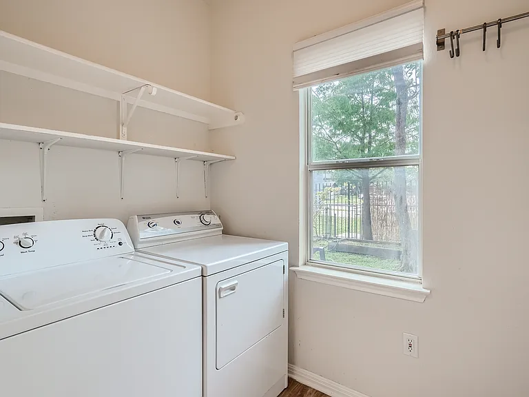 2303 Santa Rita St — Photo 11
